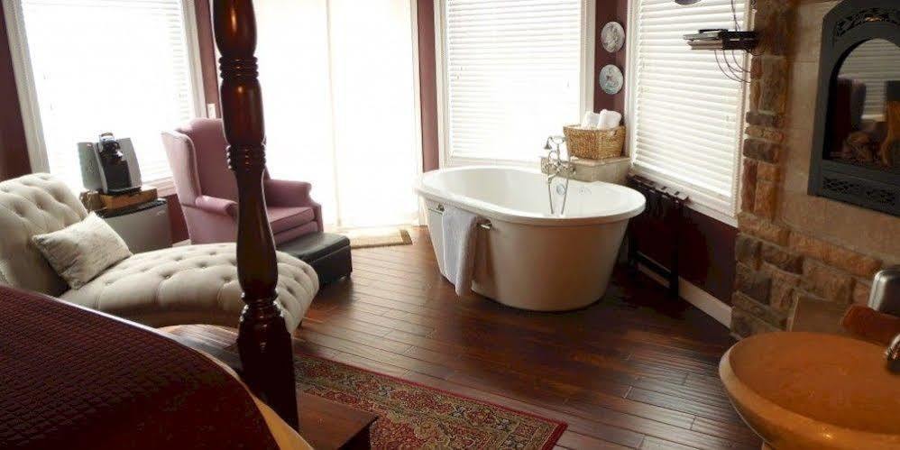 Collins Inn & Seaside Cottages (Adults Only) Ocean Shores Eksteriør billede
