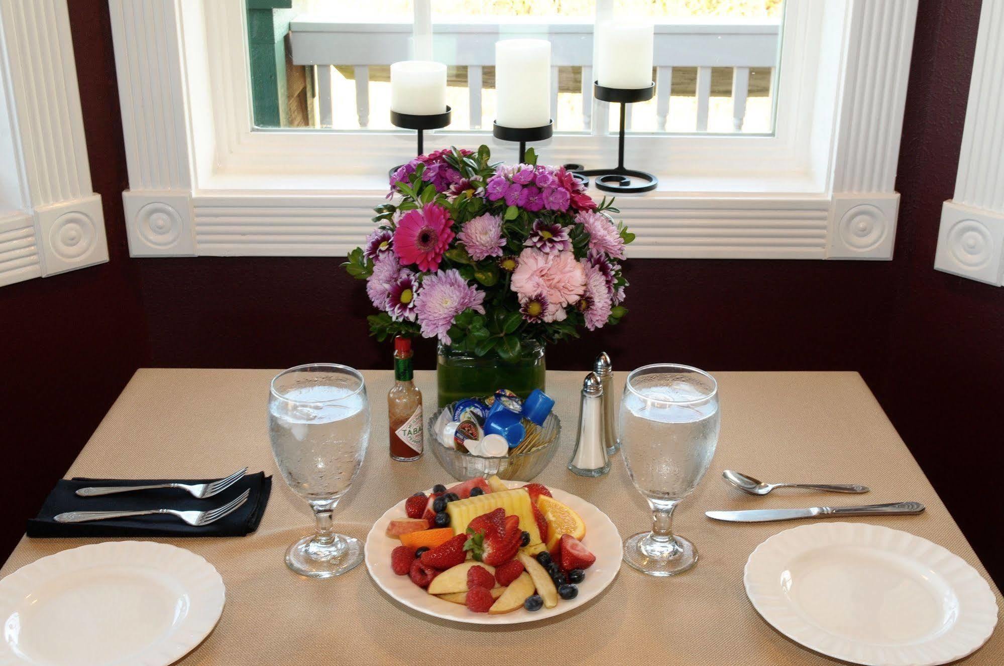 Collins Inn & Seaside Cottages (Adults Only) Ocean Shores Eksteriør billede
